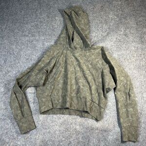 ATHLETA Farallon Hoodie Women’s XS Green Camo Cropped Oversized Activewear